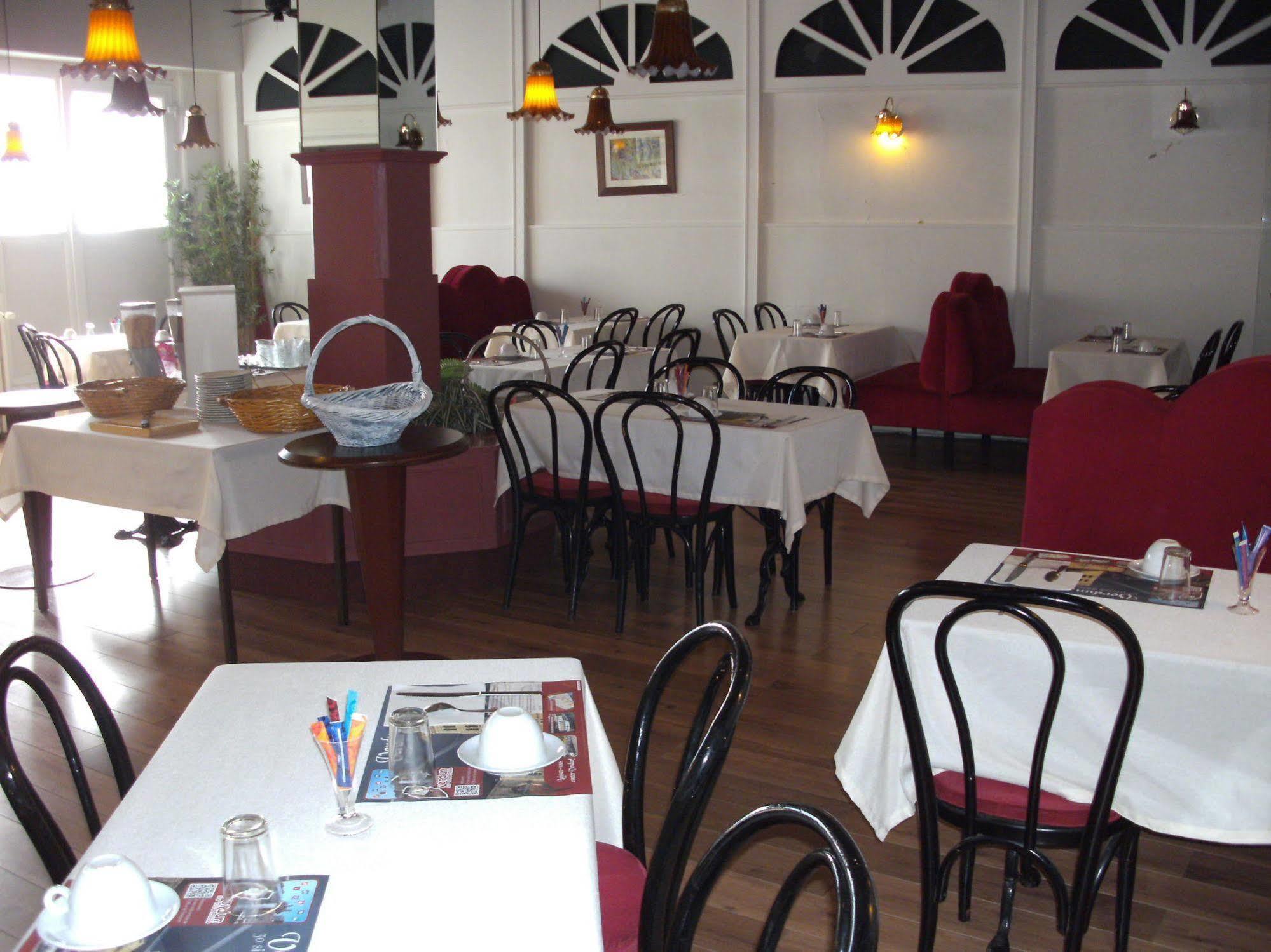 Hotel Bar Restaurant Saint Paul Verdún Exterior foto