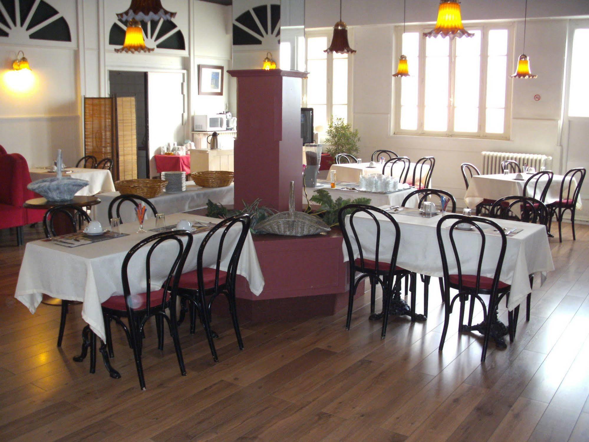 Hotel Bar Restaurant Saint Paul Verdún Exterior foto